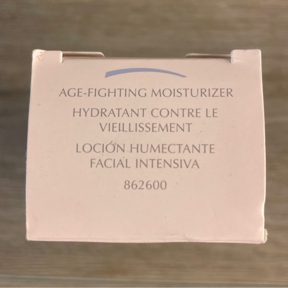 Mary Kay Timewise Age Fighting Moisturizer 3.3 fl oz Combo Oily Skin New In Box! - Picture 3 of 4